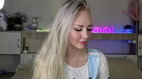 Snapshot of whitekittykitten chatting on 12, 2, 2026 Whitekittykitten online show from 12, 2, 2026