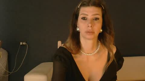 White Queen online show from 18, 5, 2026