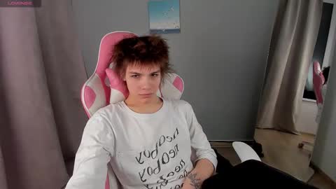 Snapshot of whiterabbit342 chatting on 20, 12, 2025 Geoffrey online show from 20, 12, 2025