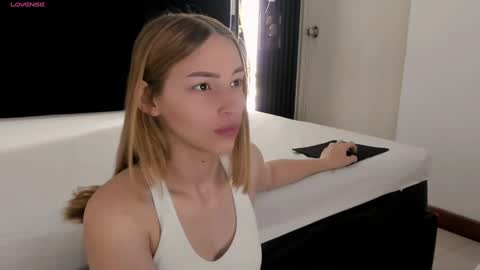 WhiteSun online show from 3, 11, 2025