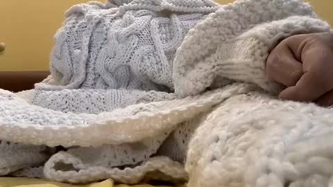 whitesweater online show from 17, 2, 2026