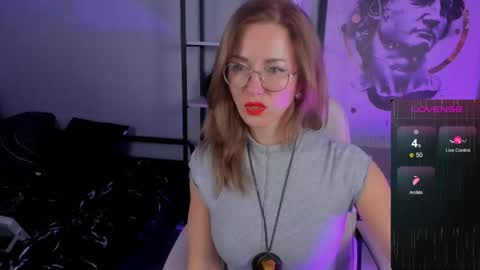 whitneypunnch online show from 28, 10, 2025