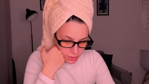 whoislulu online show from 21, 10, 2025