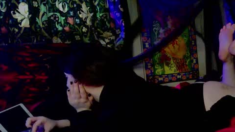 whoisnoxx online show from 4, 12, 2025