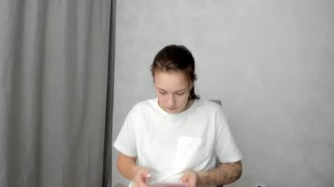 Snapshot of why_again_me chatting on 11, 2, 2026 Veronica online show from 11, 2, 2026