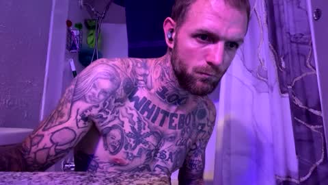 whyteboi8989 online show from 9, 9, 2025