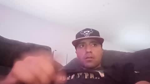 whyyuhcare7022 online show from 27, 11, 2025