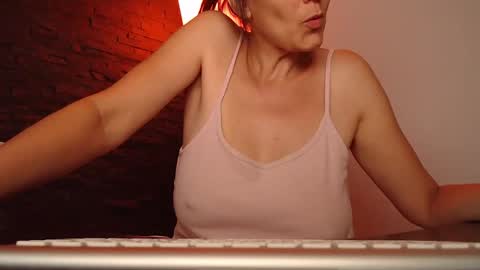 Ms Sultry online show from 28, 5, 2026