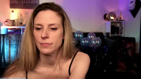 Snapshot of widthofapeach chatting on 28, 1, 2025 Gretchen  Jimmy online show from 28, 1, 2025