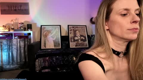 Snapshot of widthofapeach chatting on 1, 2, 2025 Gretchen  Jimmy online show from 1, 2, 2025