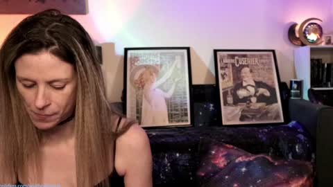 Snapshot of widthofapeach chatting on 3, 2, 2025 Gretchen  Jimmy online show from 3, 2, 2025