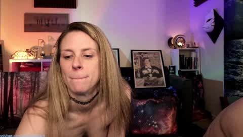 Snapshot of widthofapeach chatting on 3, 2, 2025 Gretchen  Jimmy online show from 3, 2, 2025