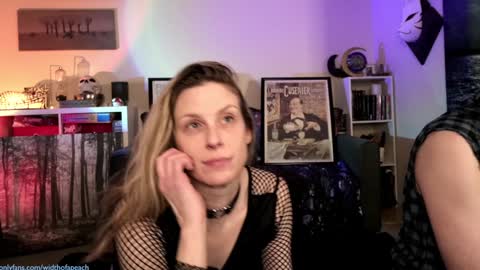 Snapshot of widthofapeach chatting on 6, 2, 2025 Gretchen  Jimmy online show from 6, 2, 2025