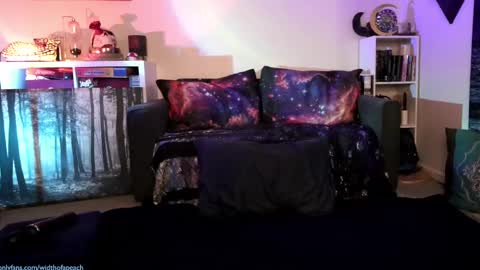 Snapshot of widthofapeach chatting on 3, 3, 2025 Gretchen  Jimmy online show from 3, 3, 2025