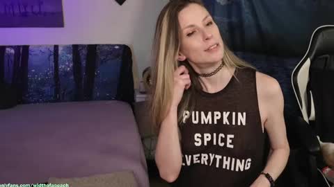 Snapshot of widthofapeach chatting on 23, 9, 2025 Gretchen  Jimmy online show from 23, 9, 2025
