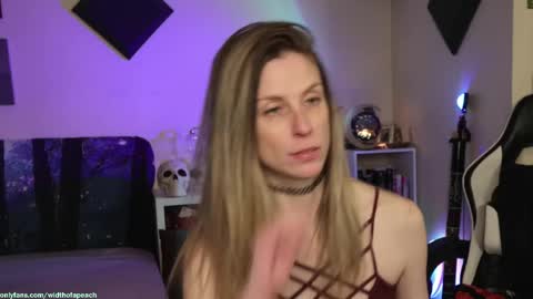 Snapshot of widthofapeach chatting on 7, 10, 2025 Gretchen  Jimmy online show from 7, 10, 2025