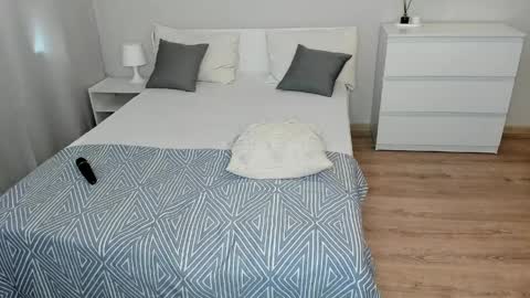 Snapshot of wifealone_x chatting on 31, 3, 2026 Eva online show from 31, 3, 2026