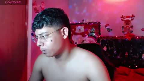 Snapshot of wiilliam_20 chatting on 6, 12, 2024 wiilliam online show from 6, 12, 2024
