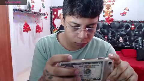 Snapshot of wiilliam_20 chatting on 18, 12, 2024 wiilliam online show from 18, 12, 2024
