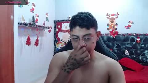 Snapshot of wiilliam_20 chatting on 24, 12, 2024 wiilliam online show from 24, 12, 2024