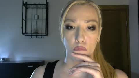 Snapshot of wild_silk_desire chatting on 22, 1, 2025 Alina online show from 22, 1, 2025