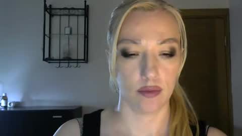 Snapshot of wild_silk_desire chatting on 23, 1, 2025 Alina online show from 23, 1, 2025