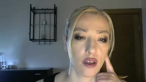 Snapshot of wild_silk_desire chatting on 27, 1, 2025 Alina online show from 27, 1, 2025