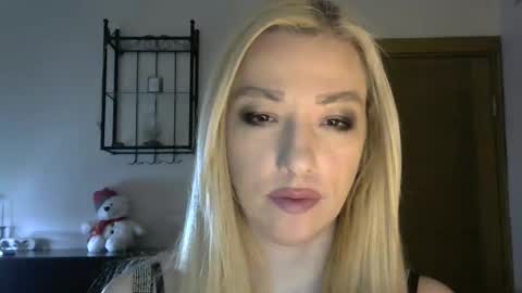Snapshot of wild_silk_desire chatting on 31, 1, 2025 Alina online show from 31, 1, 2025