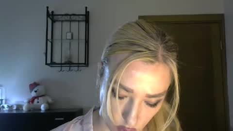 Snapshot of wild_silk_desire chatting on 1, 2, 2025 Alina online show from 1, 2, 2025