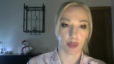 Snapshot of wild_silk_desire chatting on 7, 2, 2025 Alina online show from 7, 2, 2025