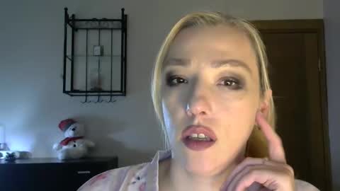 Snapshot of wild_silk_desire chatting on 12, 2, 2025 Alina online show from 12, 2, 2025