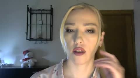 Snapshot of wild_silk_desire chatting on 15, 2, 2025 Alina online show from 15, 2, 2025