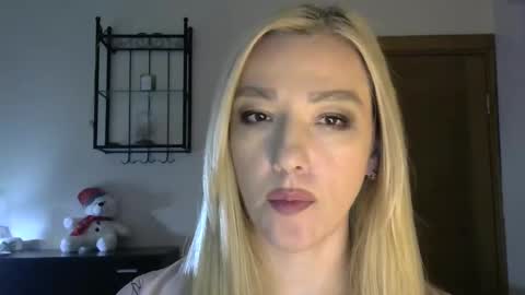Snapshot of wild_silk_desire chatting on 16, 2, 2025 Alina online show from 16, 2, 2025