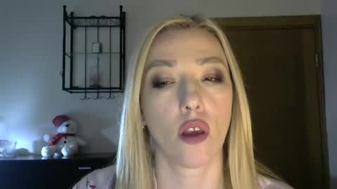 Snapshot of wild_silk_desire chatting on 17, 2, 2025 Alina online show from 17, 2, 2025
