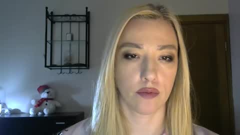 Snapshot of wild_silk_desire chatting on 19, 2, 2025 Alina online show from 19, 2, 2025