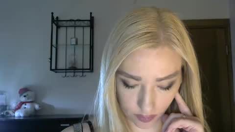 Snapshot of wild_silk_desire chatting on 7, 3, 2025 Alina online show from 7, 3, 2025