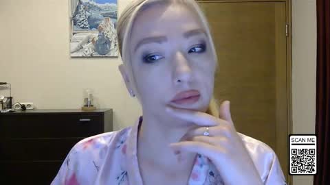 Snapshot of wild_silk_desire chatting on 11, 10, 2025 Alina online show from 11, 10, 2025