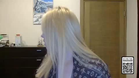 Snapshot of wild_silk_desire chatting on 12, 10, 2025 Alina online show from 12, 10, 2025