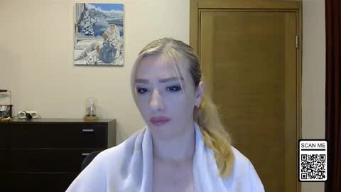 Snapshot of wild_silk_desire chatting on 23, 10, 2025 Alina online show from 23, 10, 2025