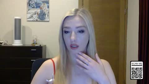 Snapshot of wild_silk_desire chatting on 24, 10, 2025 Alina online show from 24, 10, 2025