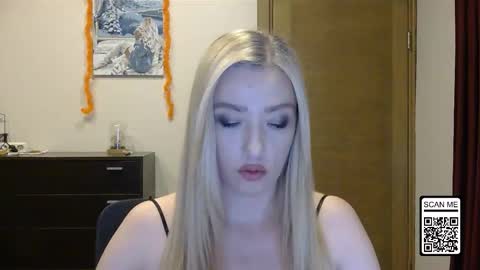 Snapshot of wild_silk_desire chatting on 31, 10, 2025 Alina online show from 31, 10, 2025