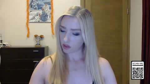 Snapshot of wild_silk_desire chatting on 4, 11, 2025 Alina online show from 4, 11, 2025