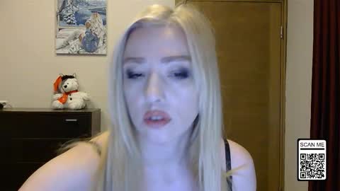 Snapshot of wild_silk_desire chatting on 21, 11, 2025 Alina online show from 21, 11, 2025