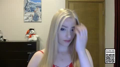 Snapshot of wild_silk_desire chatting on 24, 11, 2025 Alina online show from 24, 11, 2025