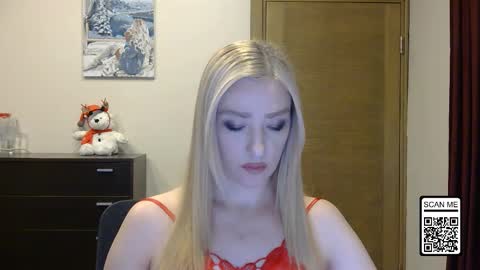 Snapshot of wild_silk_desire chatting on 17, 12, 2025 Alina online show from 17, 12, 2025