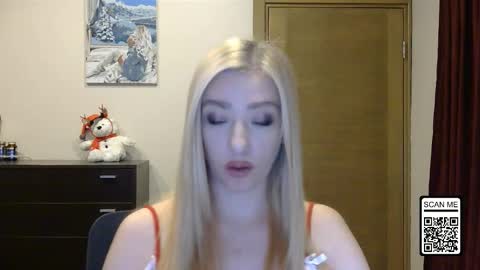 Snapshot of wild_silk_desire chatting on 19, 12, 2025 Alina online show from 19, 12, 2025