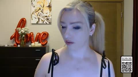 Snapshot of wild_silk_desire chatting on 2, 3, 2026 Alina online show from 2, 3, 2026