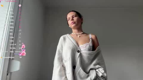 Mia online show from 7, 3, 2026