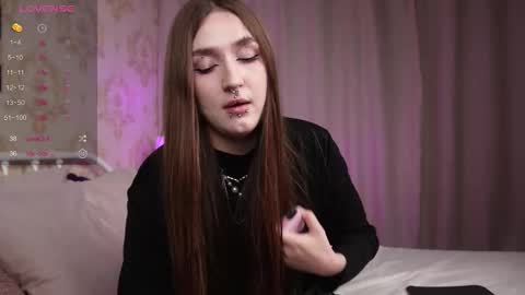 Snapshot of wilder_weinn chatting on 6, 11, 2025 .. alice .. online show from 6, 11, 2025