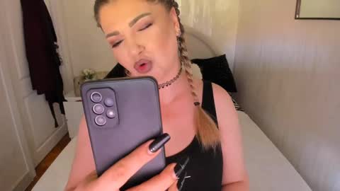 Miss Deea online show from 11, 5, 2026